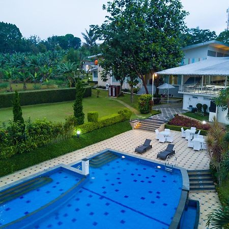 Hotel D'Agape Meeting & Conference Puncak Zewnętrze zdjęcie