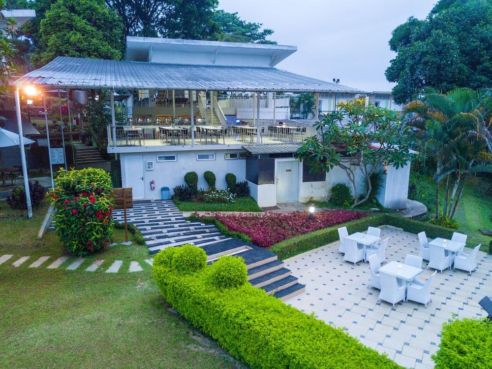 Hotel D'Agape Meeting & Conference Puncak Zewnętrze zdjęcie