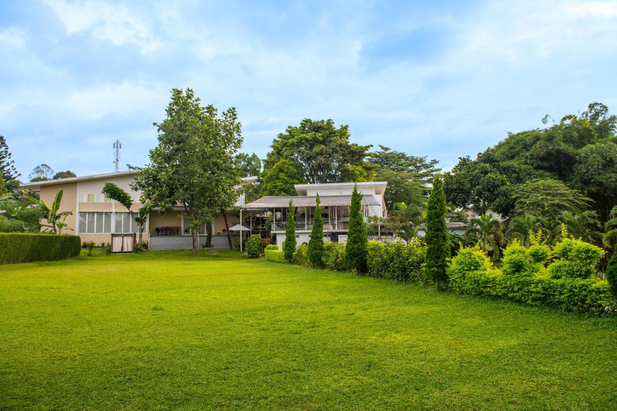 Hotel D'Agape Meeting & Conference Puncak Zewnętrze zdjęcie