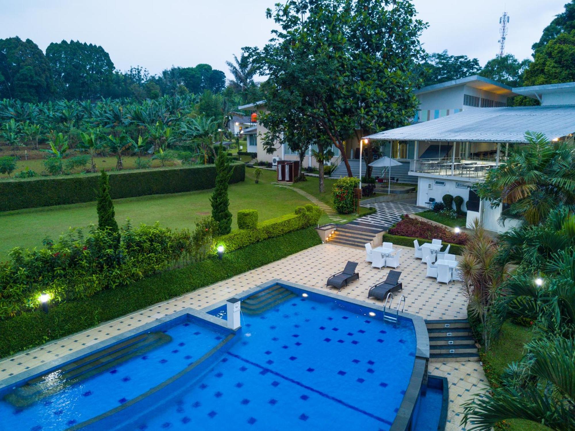 Hotel D'Agape Meeting & Conference Puncak Zewnętrze zdjęcie