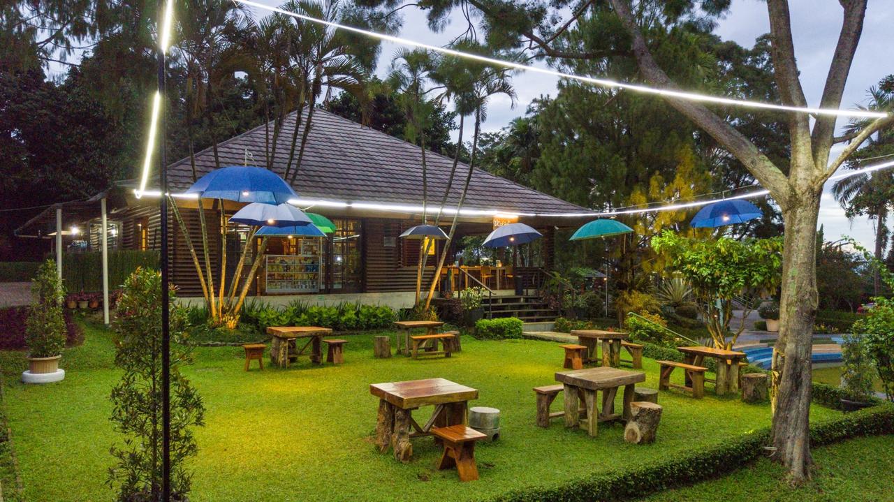 Hotel D'Agape Meeting & Conference Puncak Zewnętrze zdjęcie