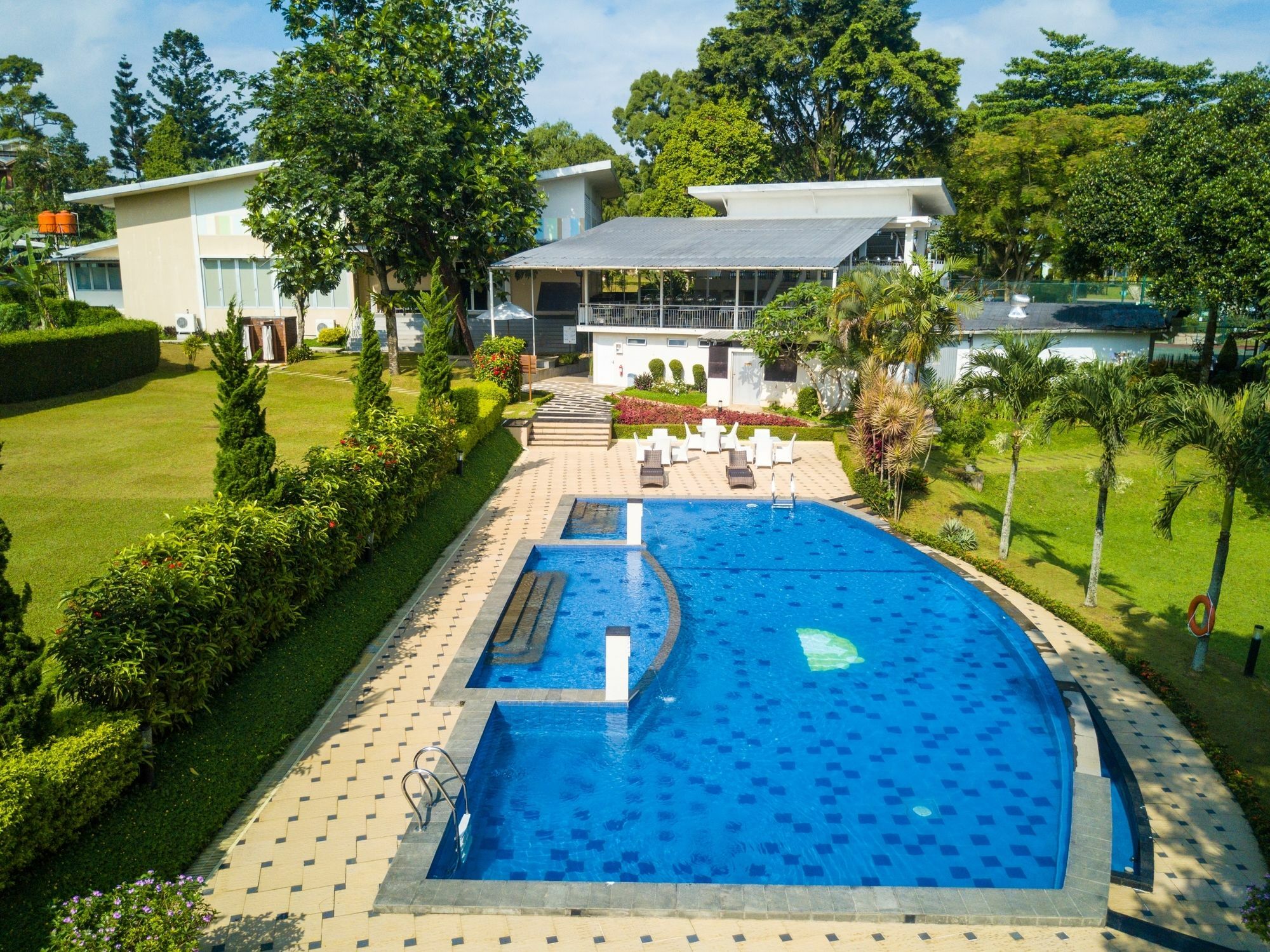 Hotel D'Agape Meeting & Conference Puncak Zewnętrze zdjęcie